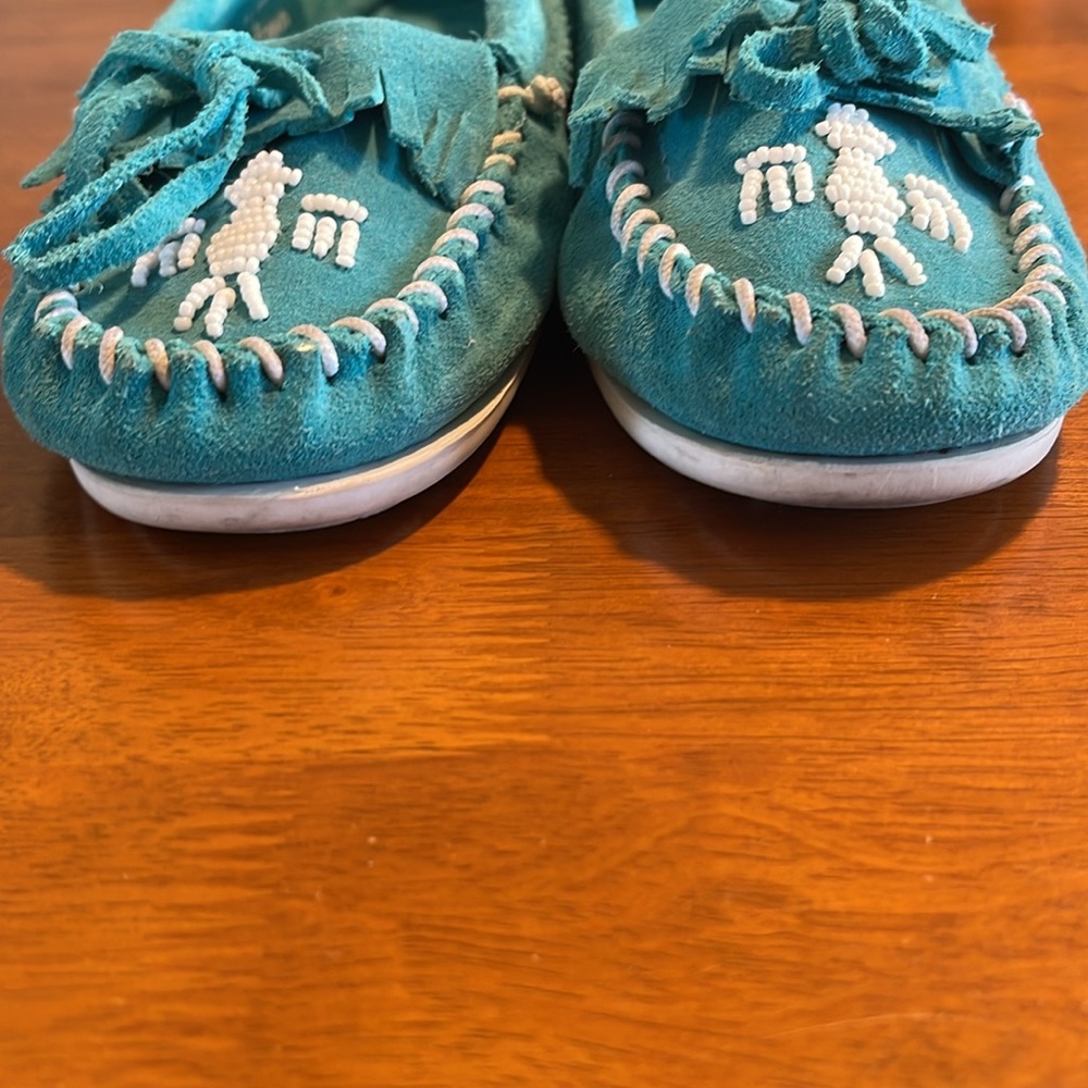 Minnetonka Blue Suede Moccasin Loafers shoes with Beading Size 8.5 - Picture 4 of 9